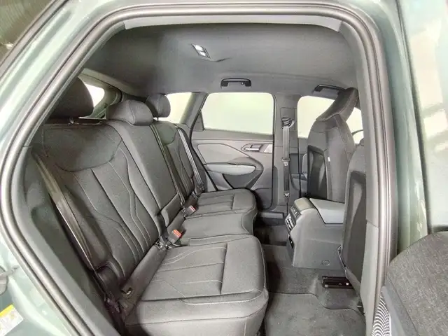 Audi Q3 view 7