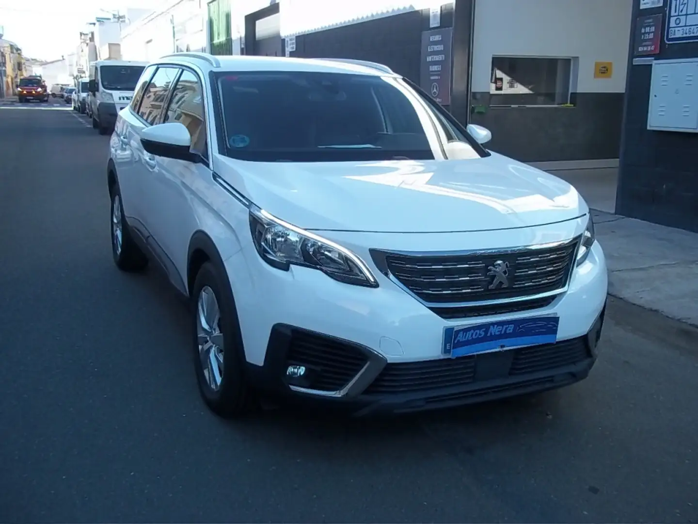 Peugeot 5008 1.2 PureTech S&S Active 130 Wit - 1