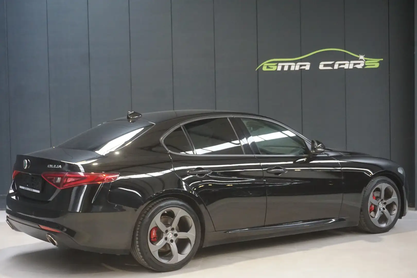 Alfa Romeo Giulia 2.0 Turbo16V Benzine Automaat-Nav-H.Leder-Garantie Zwart - 2