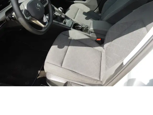Volkswagen Golf view 12
