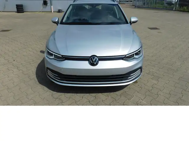 Volkswagen Golf view 4