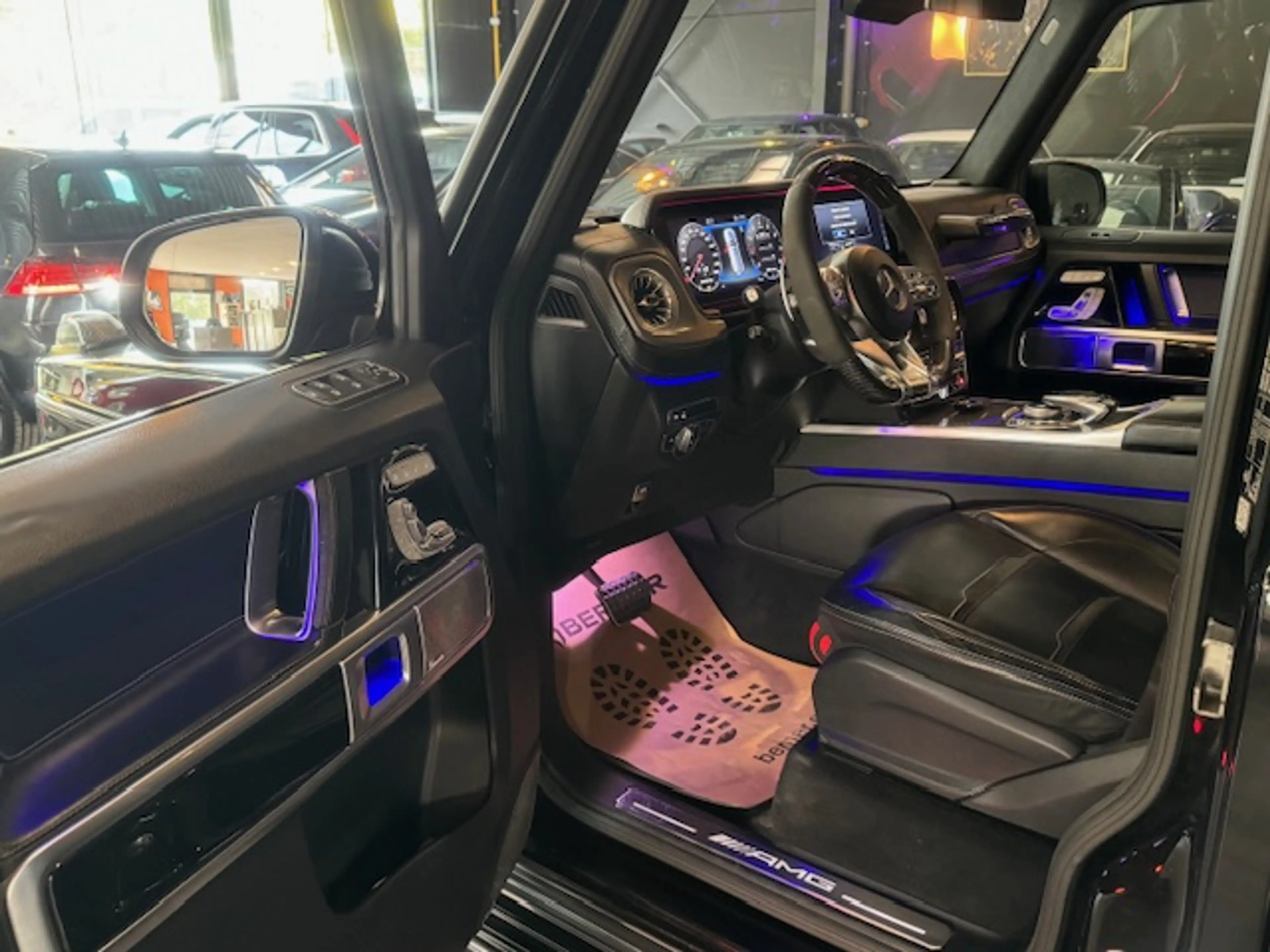 Mercedes-Benz G 63 AMG G 63 AMG - MEDIA/TEL - CARPLAY - LIM/REG - A/C — photo 10