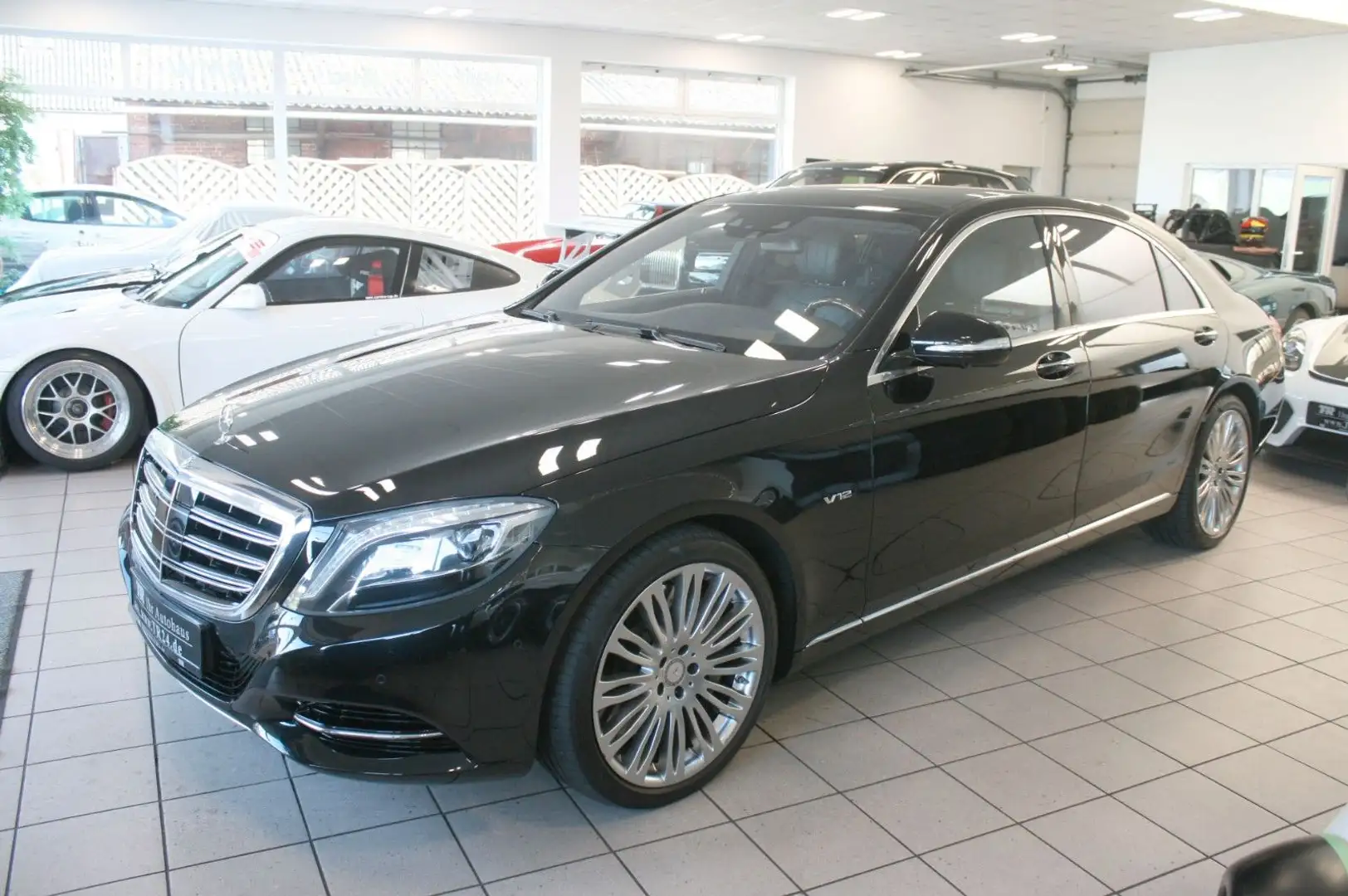 Mercedes-Benz S 600 Langversion **BRD/Exklusiv/Fond TV** Black - 2