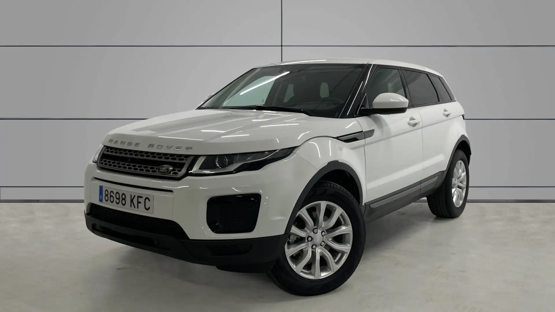 Land Rover Range Rover Evoque 2.0TD4 Pure 4WD 150 Bílá - 1