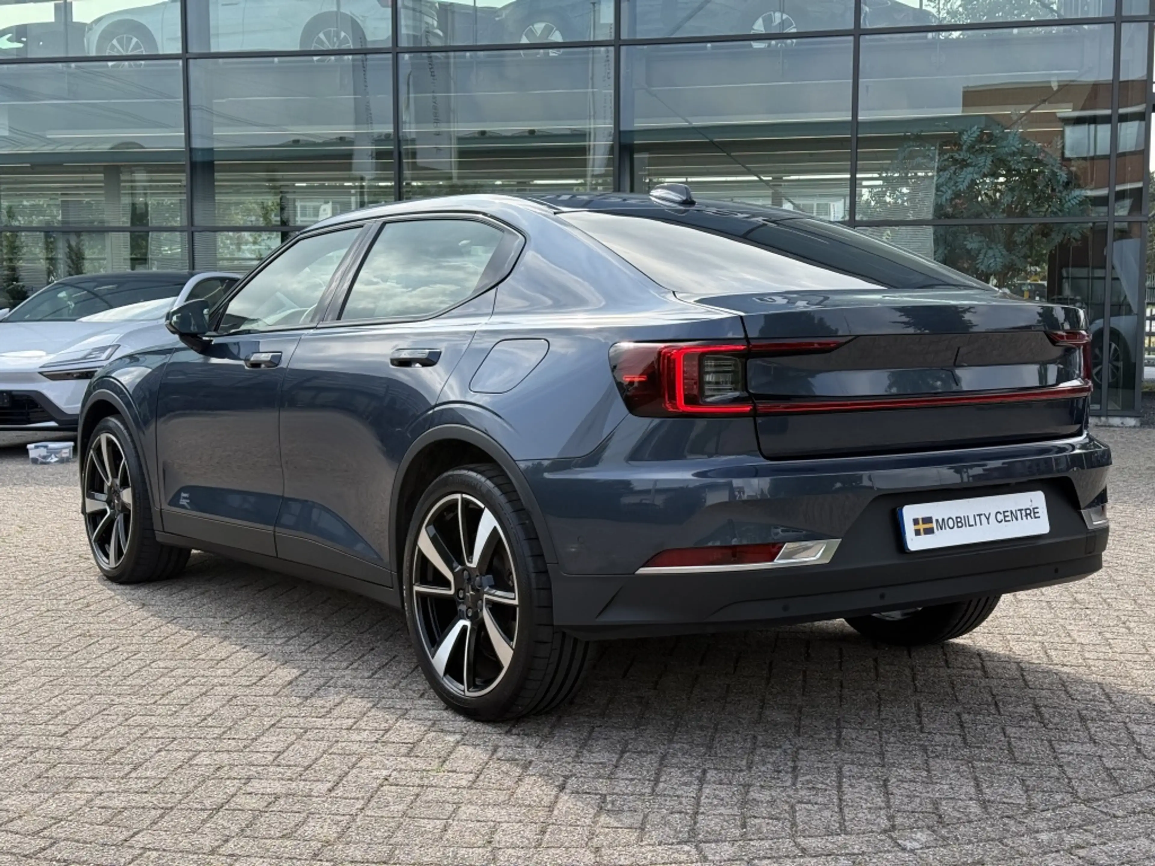Polestar 2 Long Range Dual Motor | Plus, Pilot, & Climate Pac — photo 4
