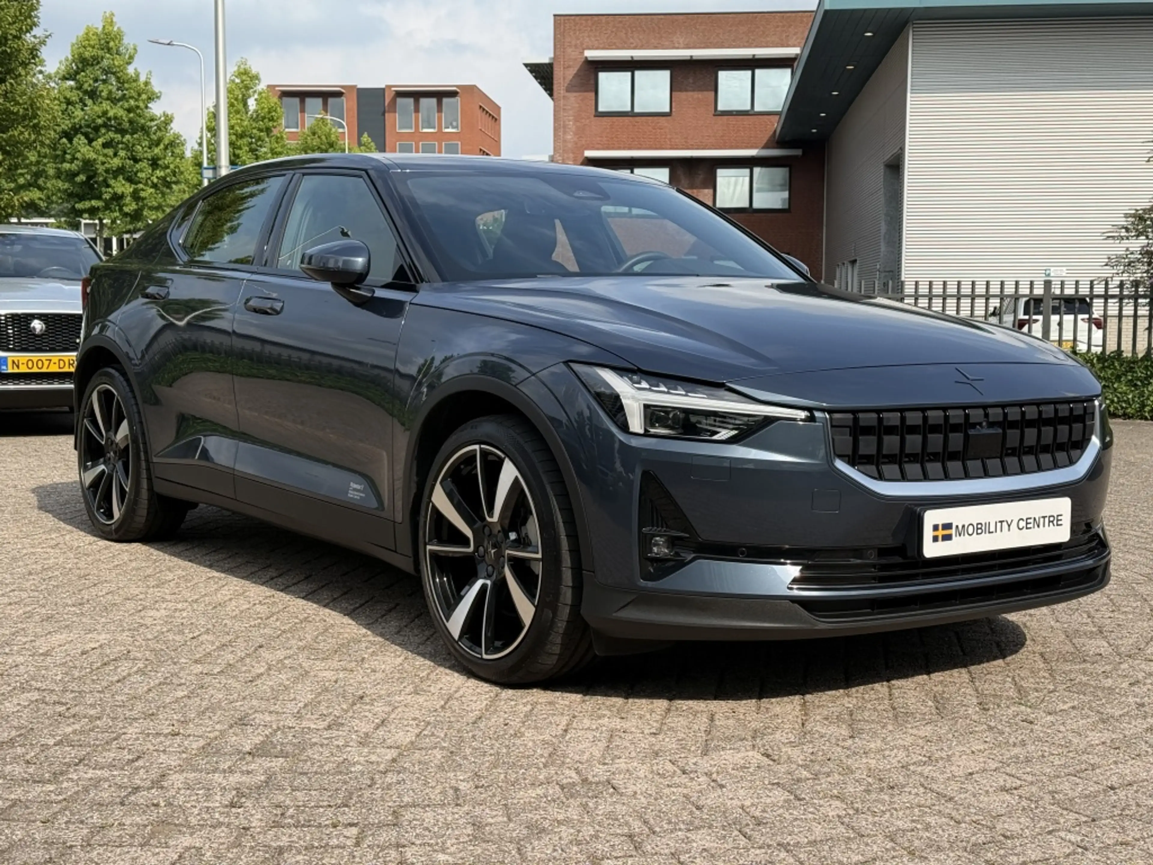 Polestar 2 Long Range Dual Motor | Plus, Pilot, & Climate Pac — photo 2