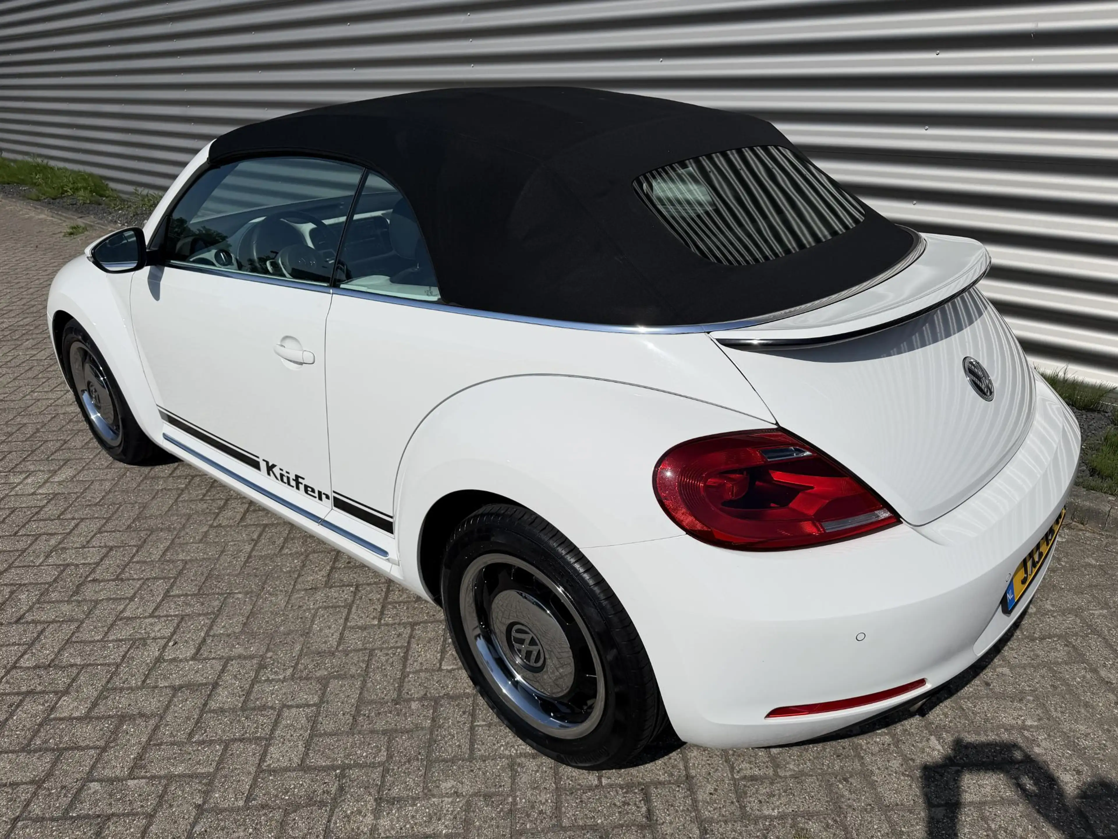 Volkswagen Beetle Cabriolet 1.4 TSI Automaat Xenon — photo 3