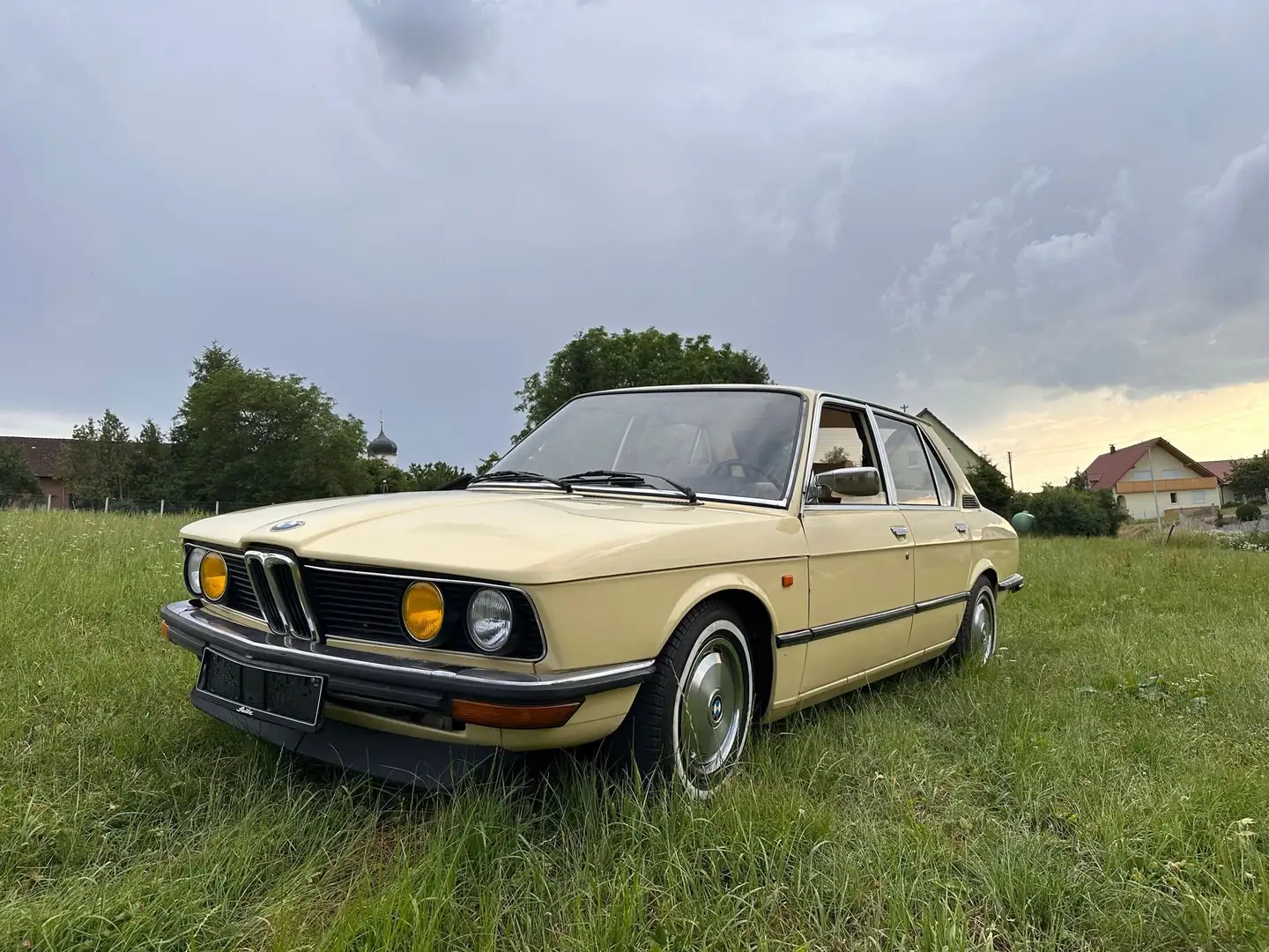 BMW 518 Jaune - 2
