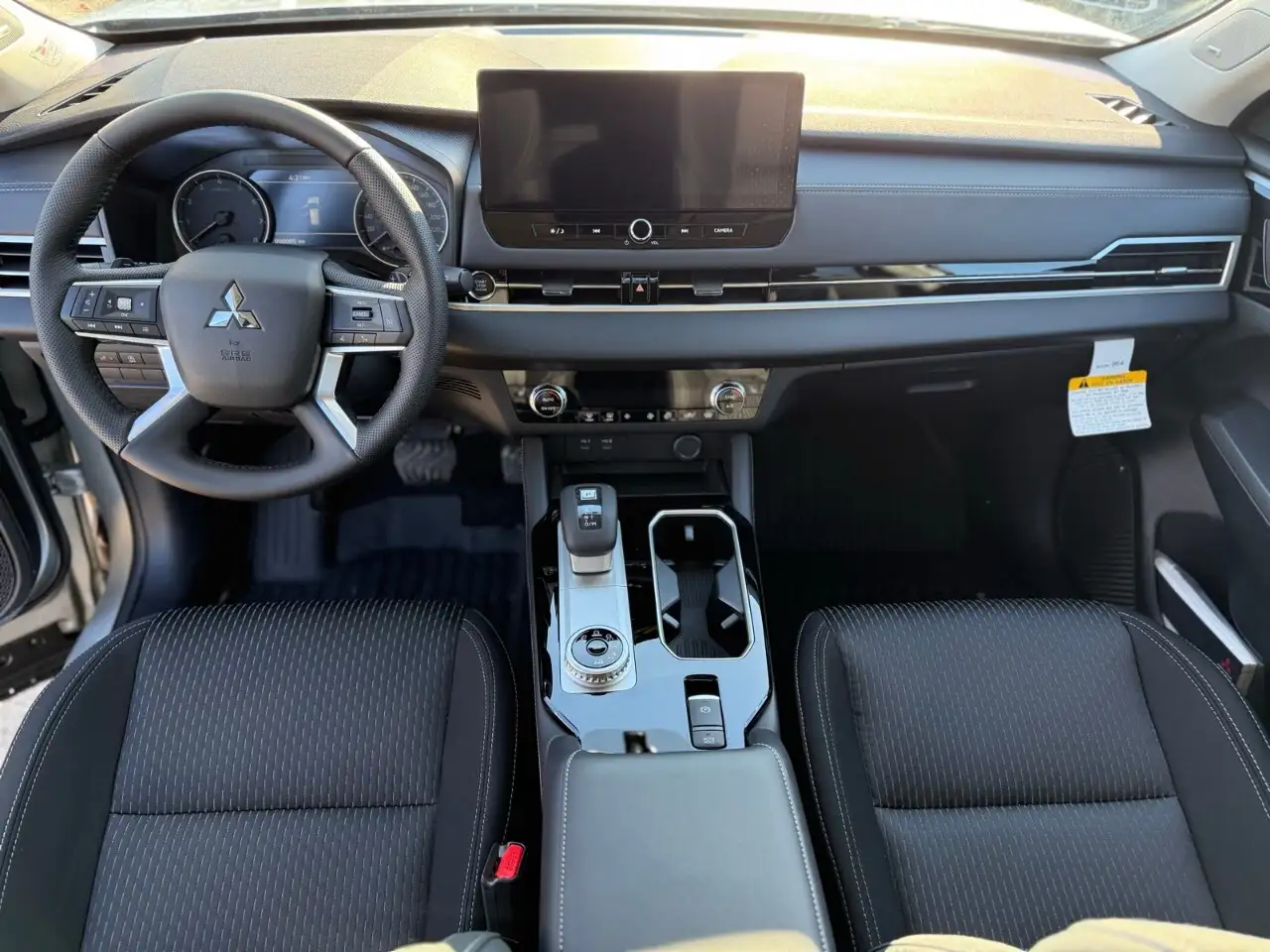 Mitsubishi Outlander снимка Mitsubishi Outlander