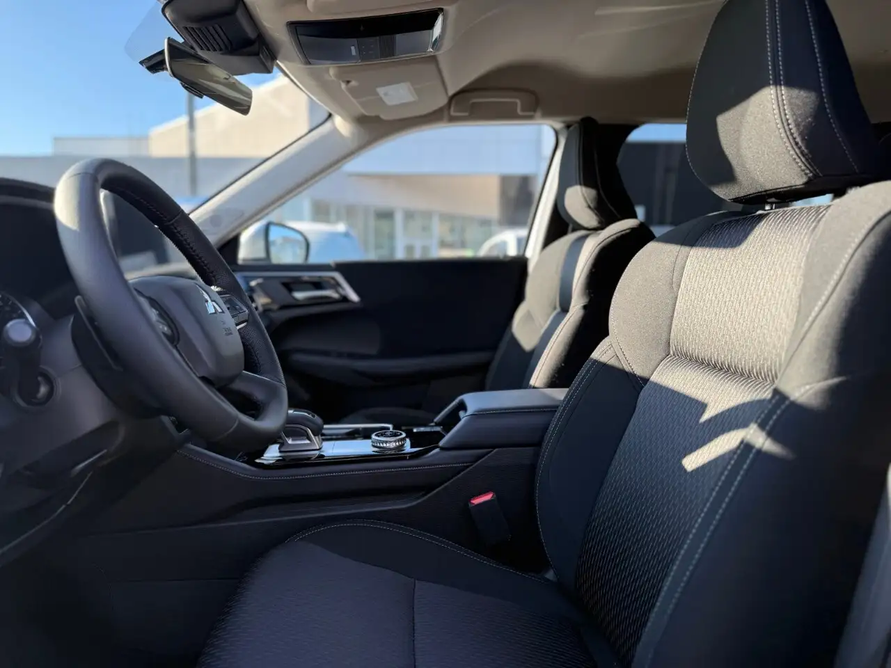 Mitsubishi Outlander снимка Mitsubishi Outlander