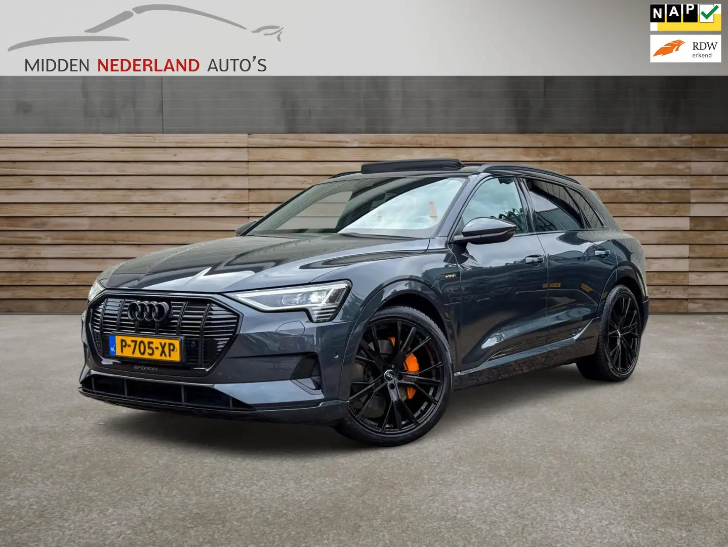 Audi e-tron 55 quattro Advanced edition Plus 95 kWh * PANORAMA Grijs - 1