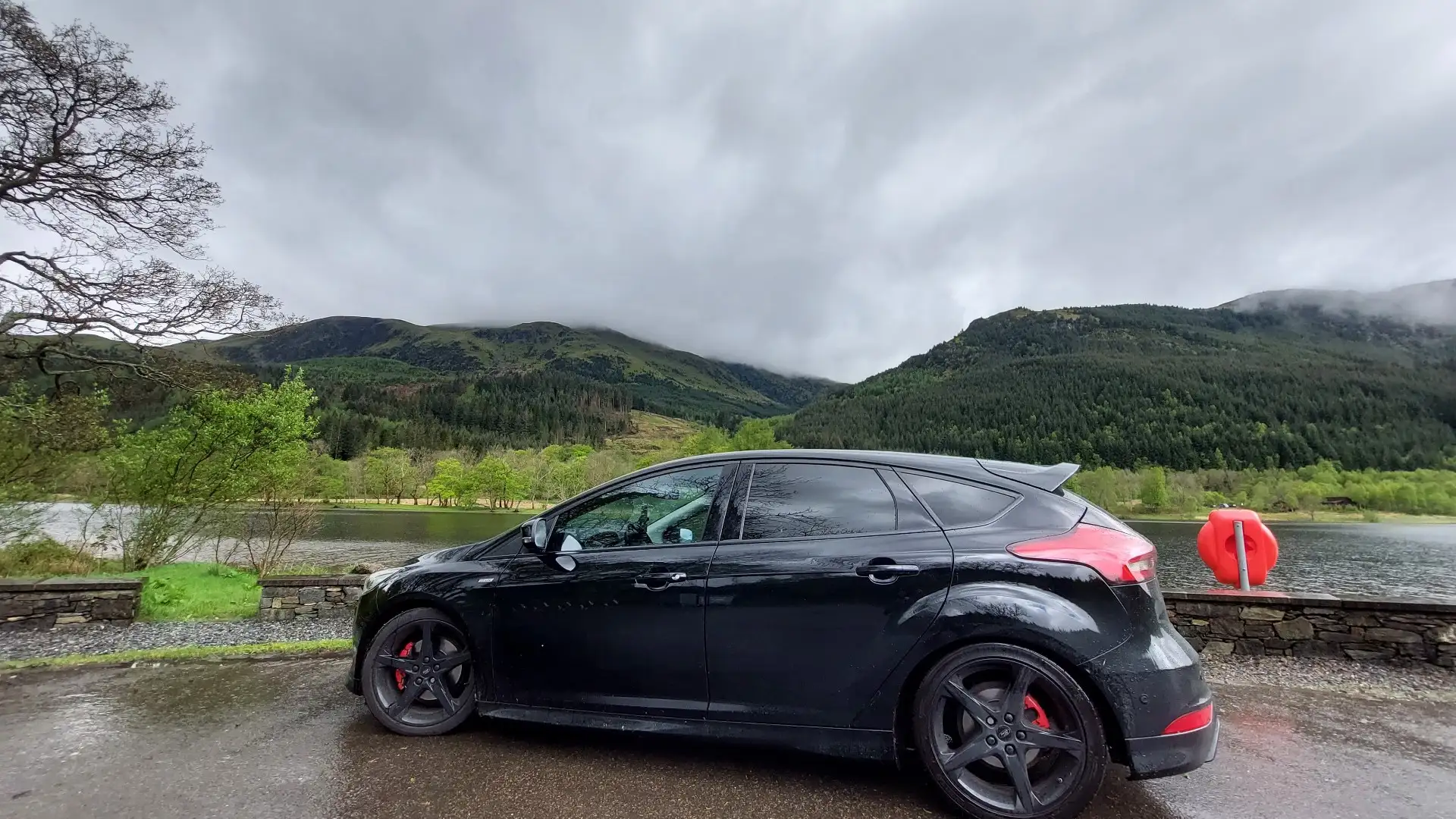 Ford Focus 1.5 Titanium Zwart - 1
