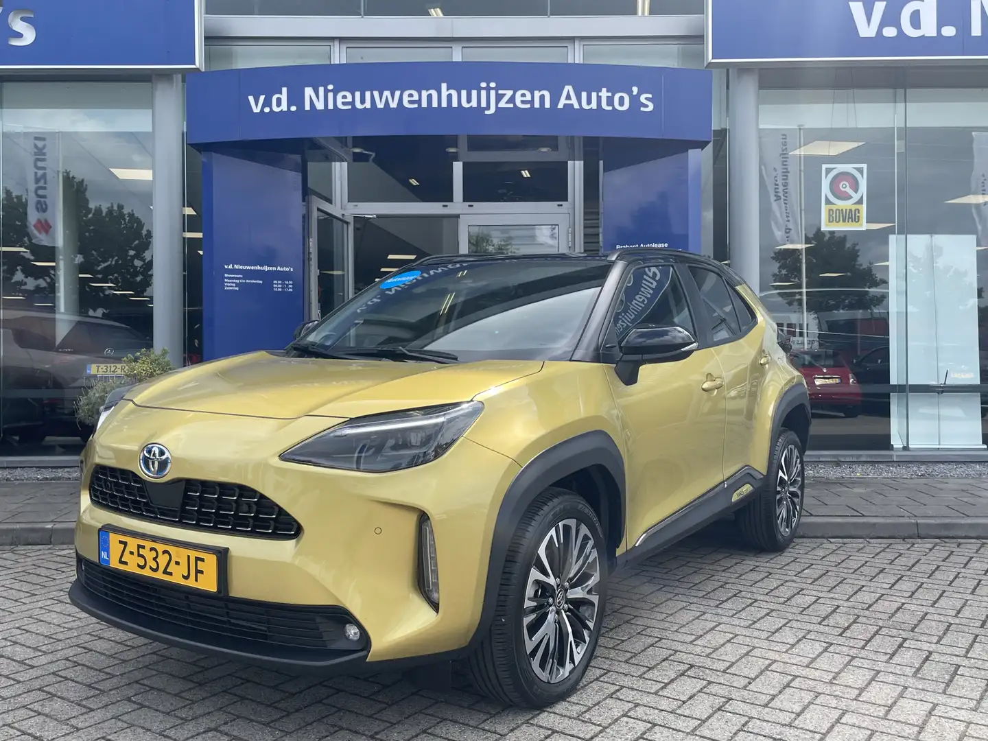 Toyota Yaris Cross 1.5 Hybrid Executive JBL // Head Up // Dodehoek de Geel - 1