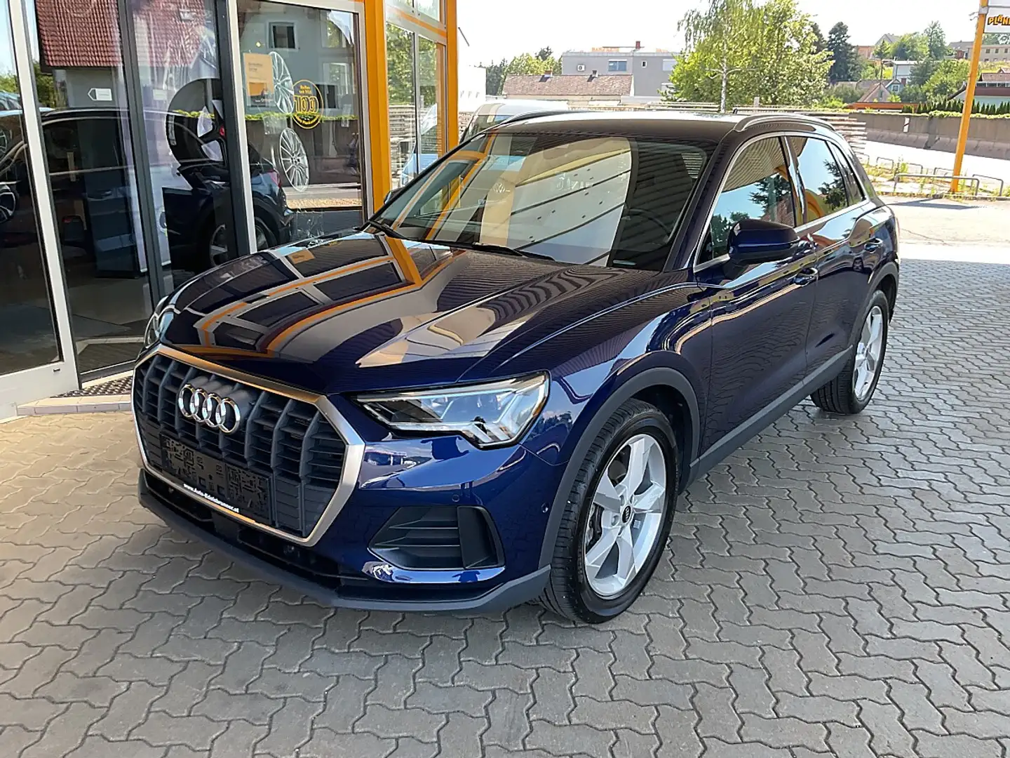 Audi Q3 35 TDI intense S-tronic**NAVI*AHK*LEDER** Blau - 1