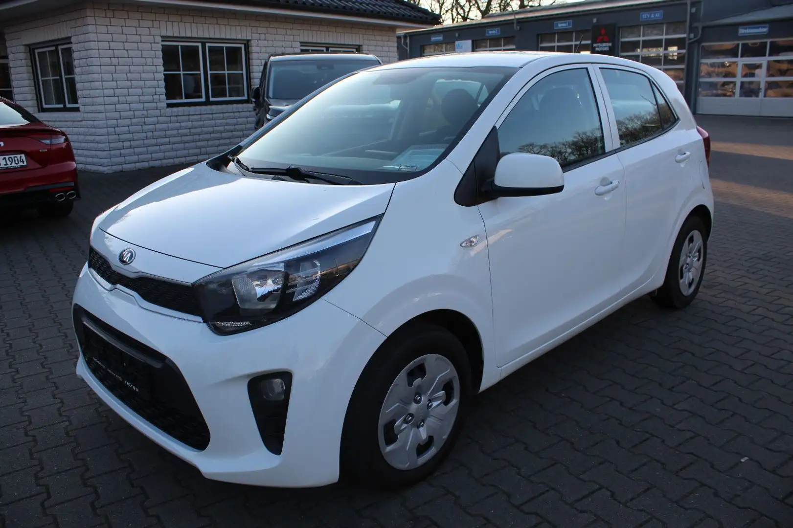 Kia Picanto Edition 7 inkl. Emotion Paket Weiß - 1