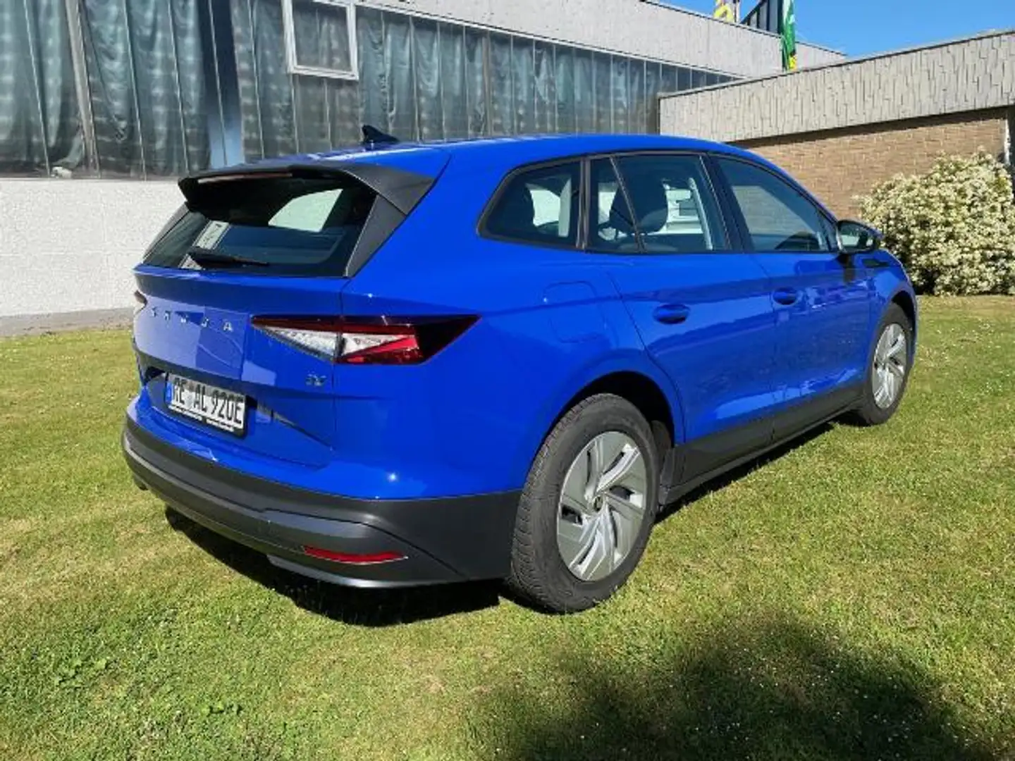 Skoda Enyaq 50 Studio Mavi - 2