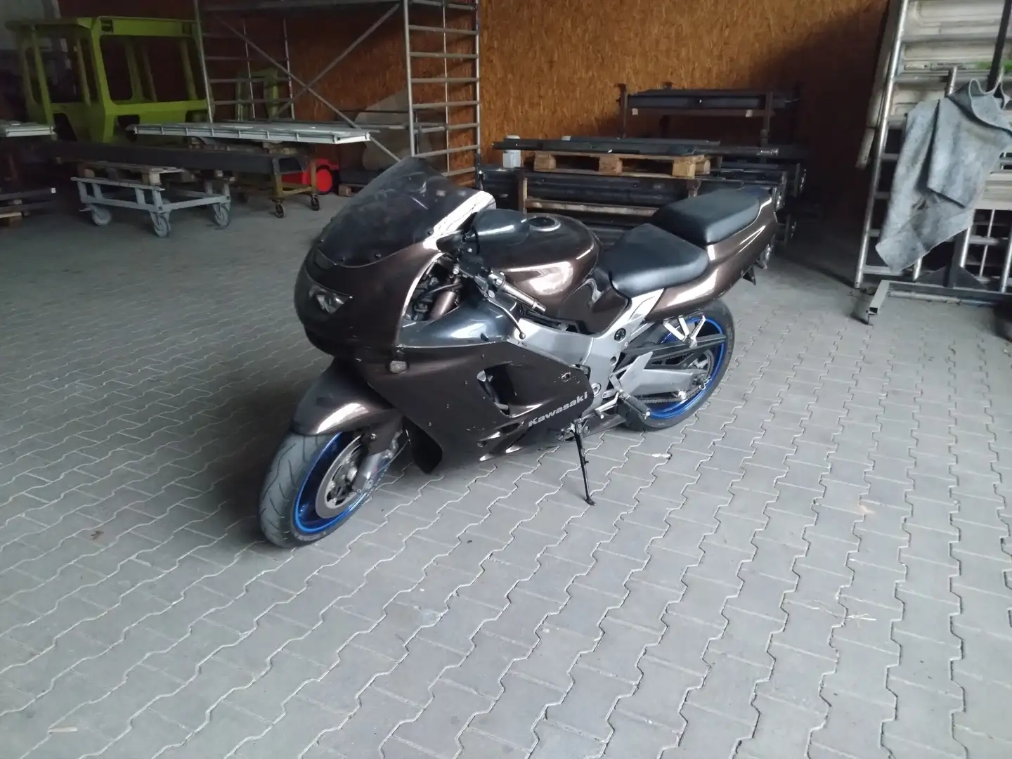 Kawasaki Ninja ZX-9R Коричневый - 1