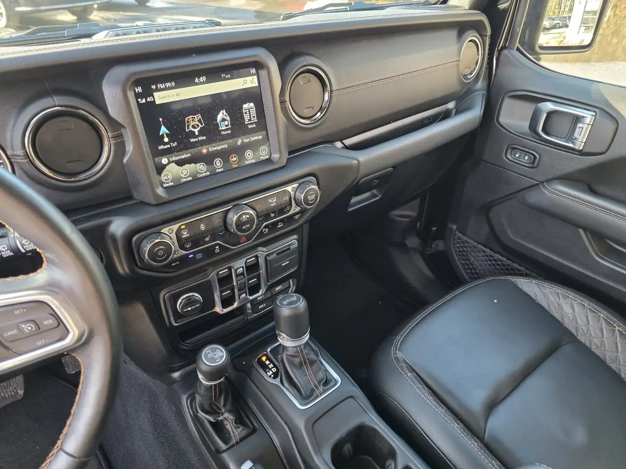 Jeep Wrangler снимка Jeep Wrangler
