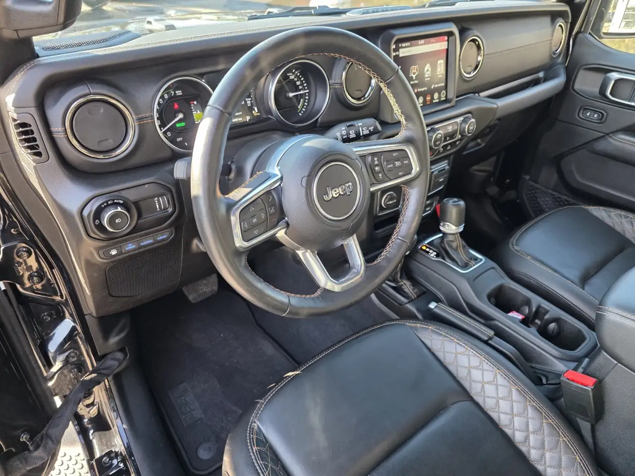 Jeep Wrangler снимка Jeep Wrangler