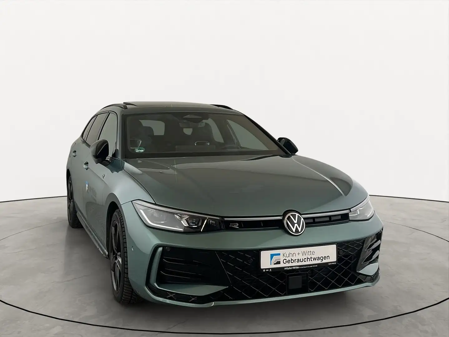 Volkswagen Passat Variant 2.0 TDI R-Line *Pano*AHK*Matrix*R Grün - 2