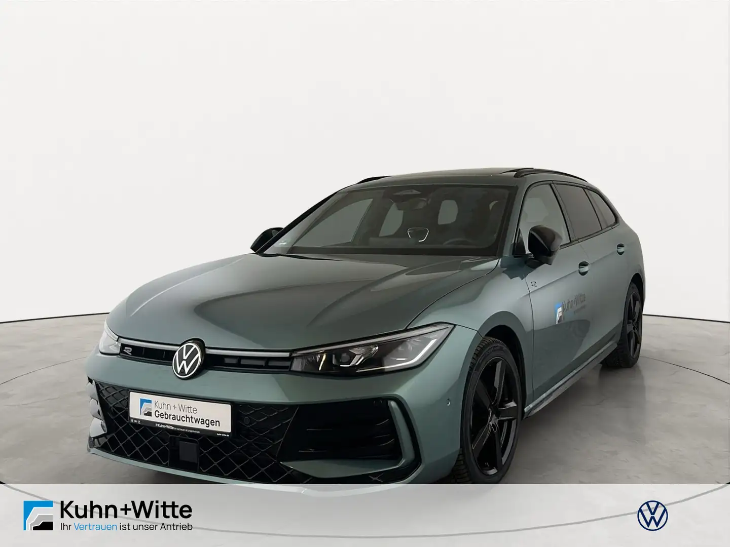 Volkswagen Passat Variant 2.0 TDI R-Line *Pano*AHK*Matrix*R Grün - 1