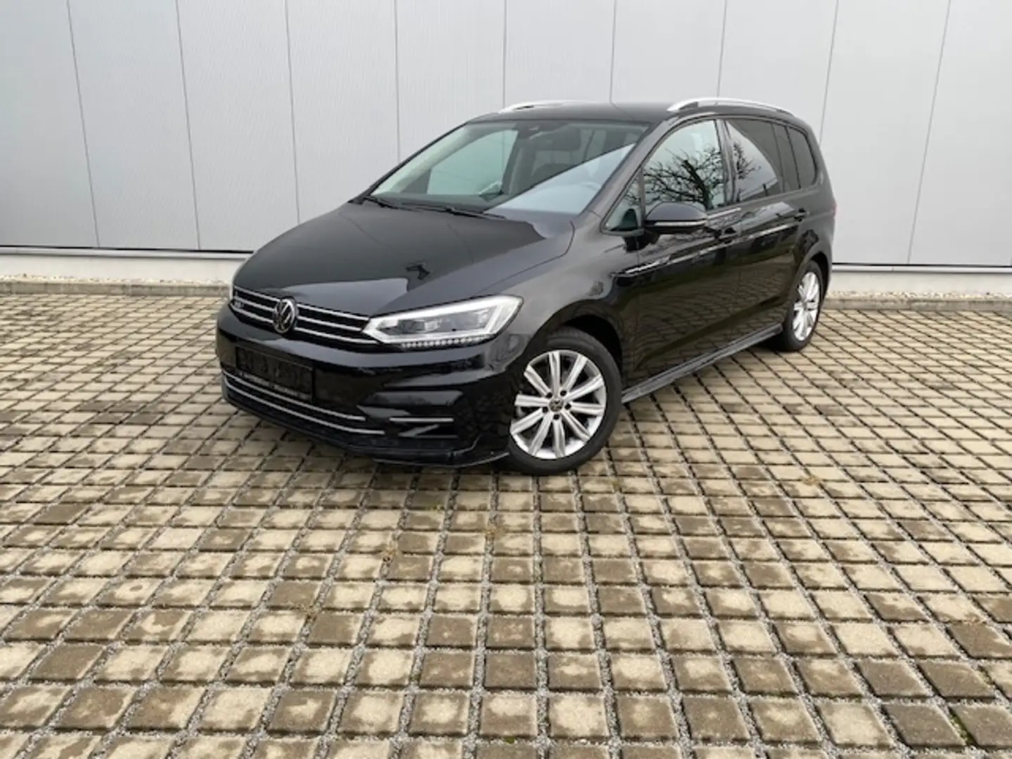 Volkswagen Touran 1.5 TSI DSG Comfortline R-LINE EXTER./IQ.DRIVE-PA Schwarz - 2