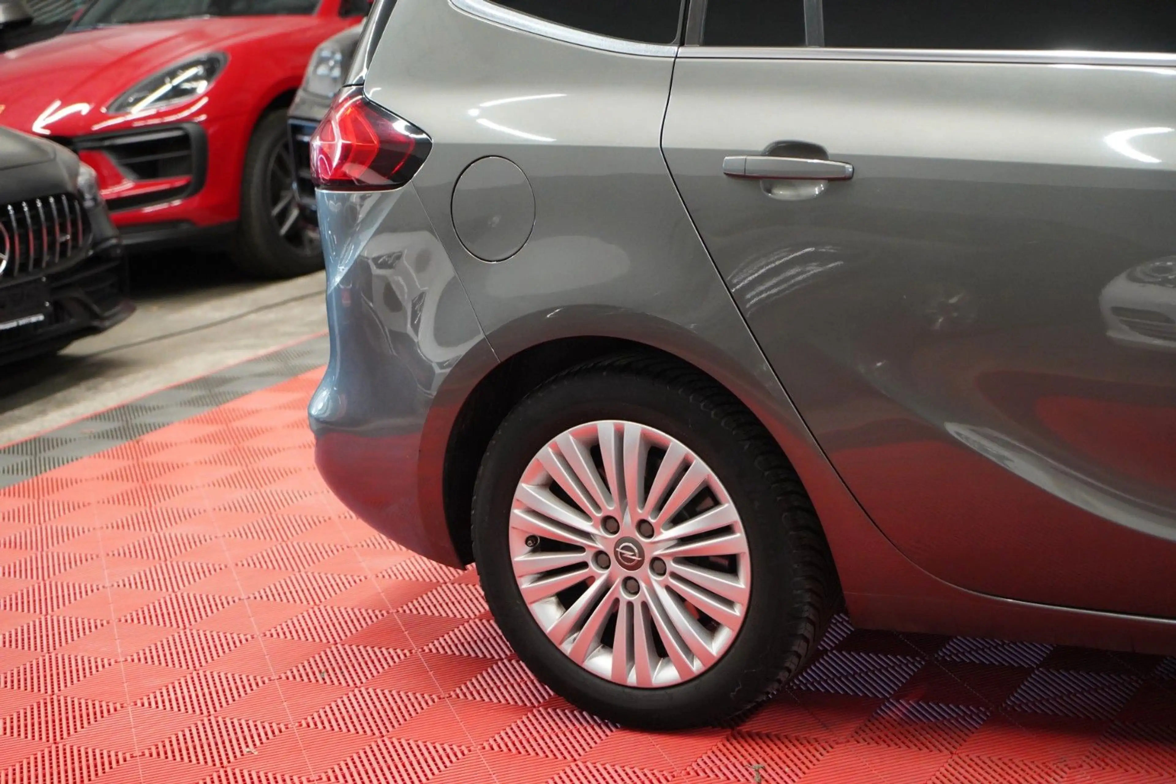 Opel Zafira Tourer 2.0 CDTI Automatik 7 Sitzer — photo 6