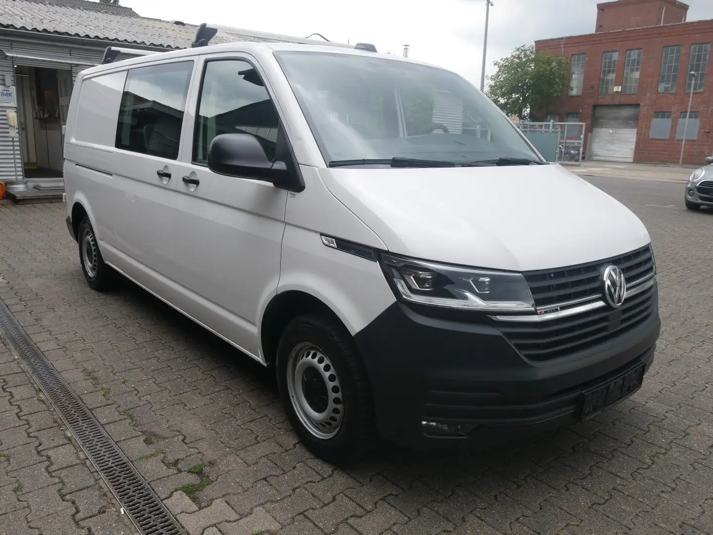Volkswagen T6 Kombi T6.1 Mixto lang 2.0 TDI 4MOTION Navi Kamera LED Weiß - 1