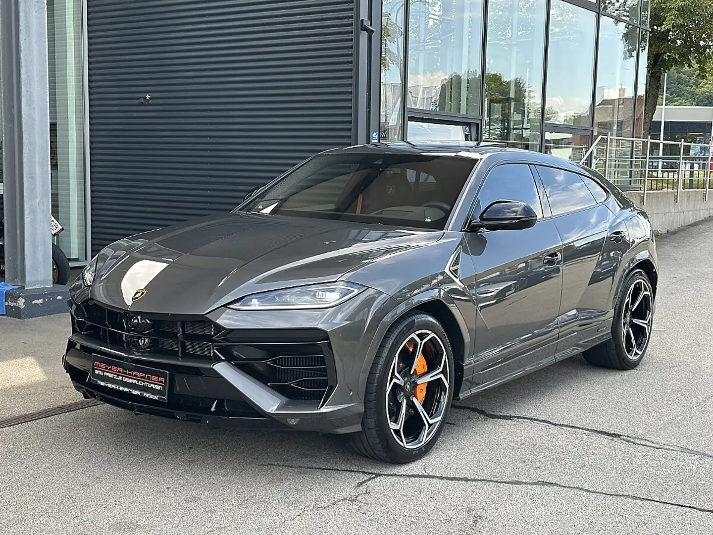 Lamborghini Urus URUS SE / Akrapovic / B&O / Pano / GARANTIE 2028 Grau - 1