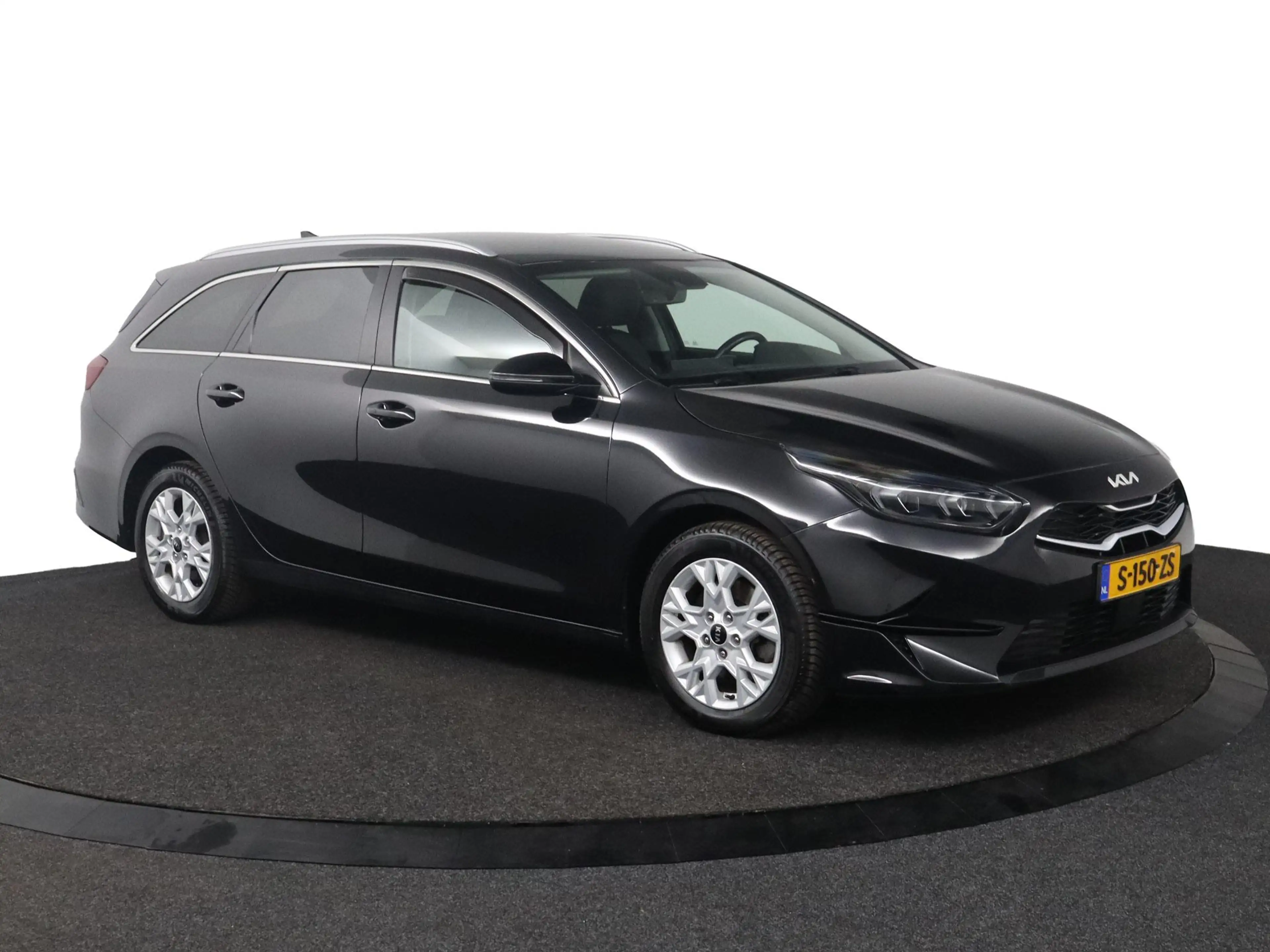 Kia Ceed SW / cee'd SW Sportswagon 1.5 T-GDi DynamicPlusLine — photo 13
