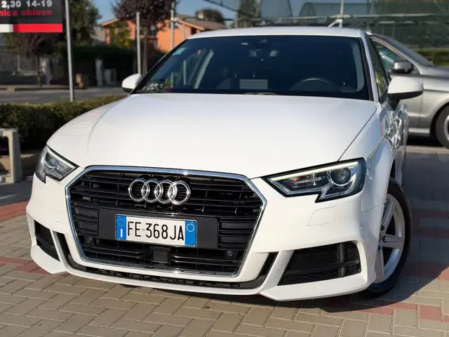 Audi A3 A3 SPB 1.6 TDI S-LINE AUTOMATICO 110CV