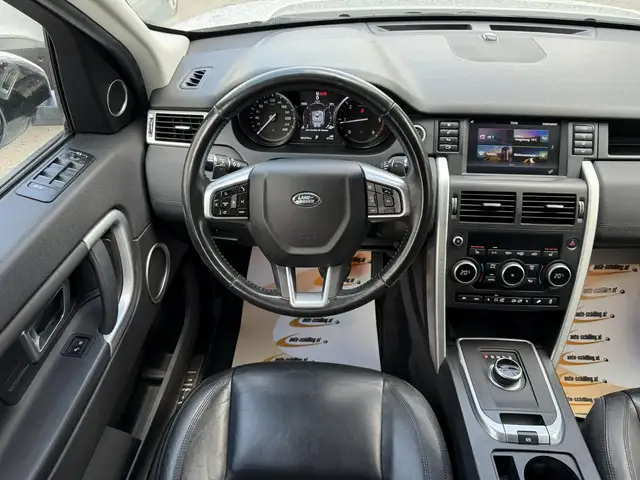 Land Rover Discovery Sport view 7