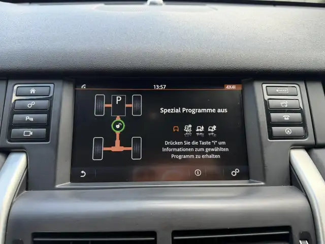 Land Rover Discovery Sport view 14