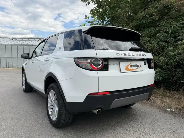 Land Rover Discovery Sport view 6