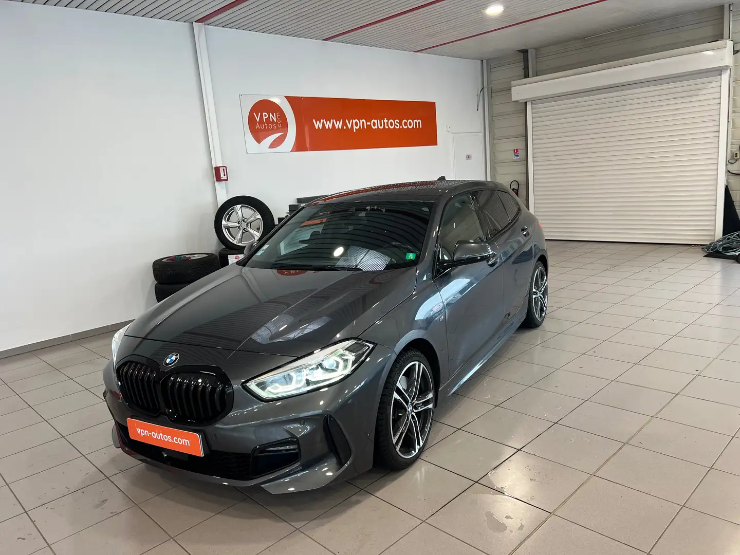 BMW 120 120d 190 ch BVA8 M Sport Grijs - 1