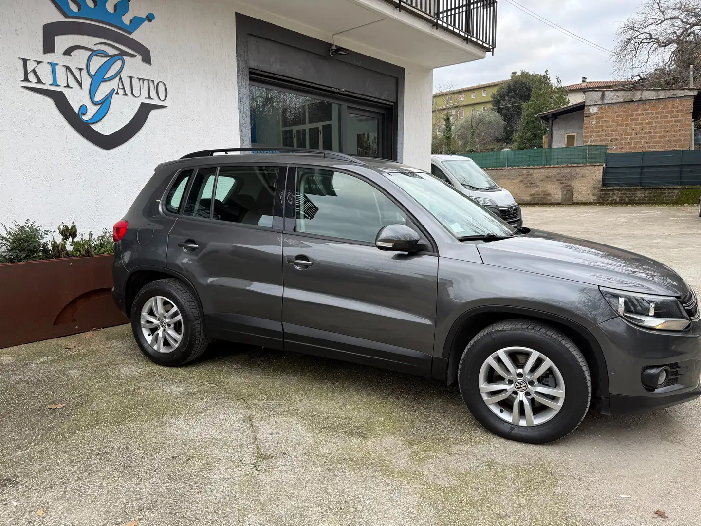 Volkswagen Tiguan Tiguan I 2011 2.0 tdi bm Trend Gris - 2