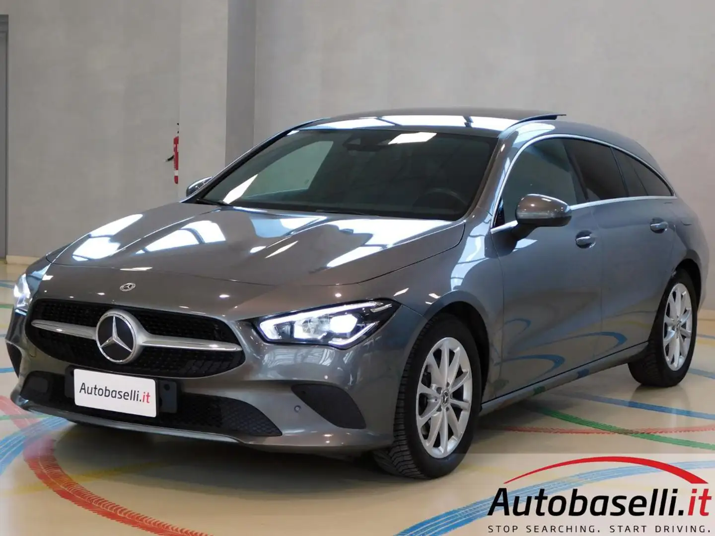 Mercedes-Benz CLA 180 D SHOOTING BRAKE SPORT TETTUCCIO PANORAMA APRI Grigio - 1