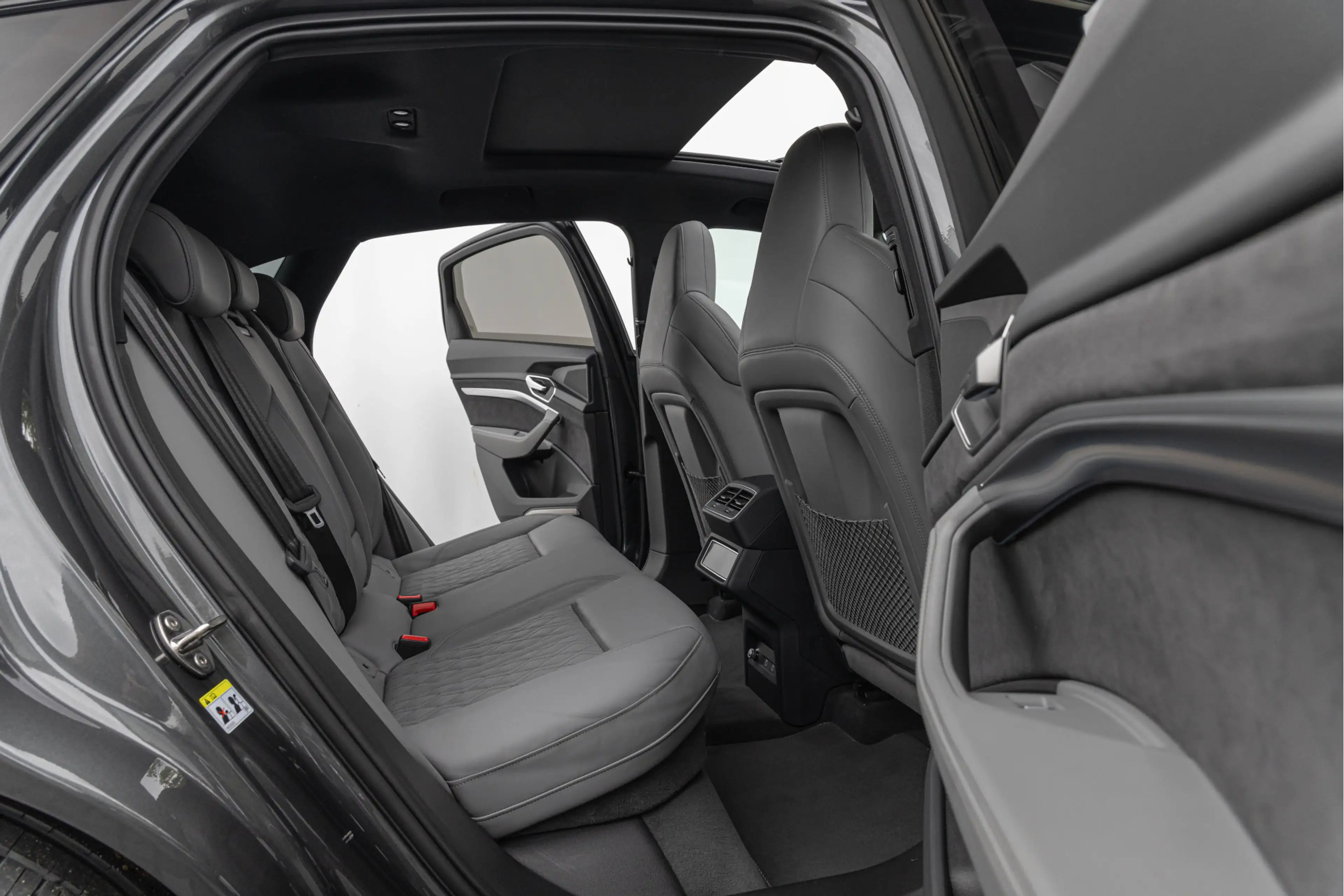Audi Q8 e-tron Sportback SQ8 503pk Quattro 115 kWh Pano S-stoelen — photo 6