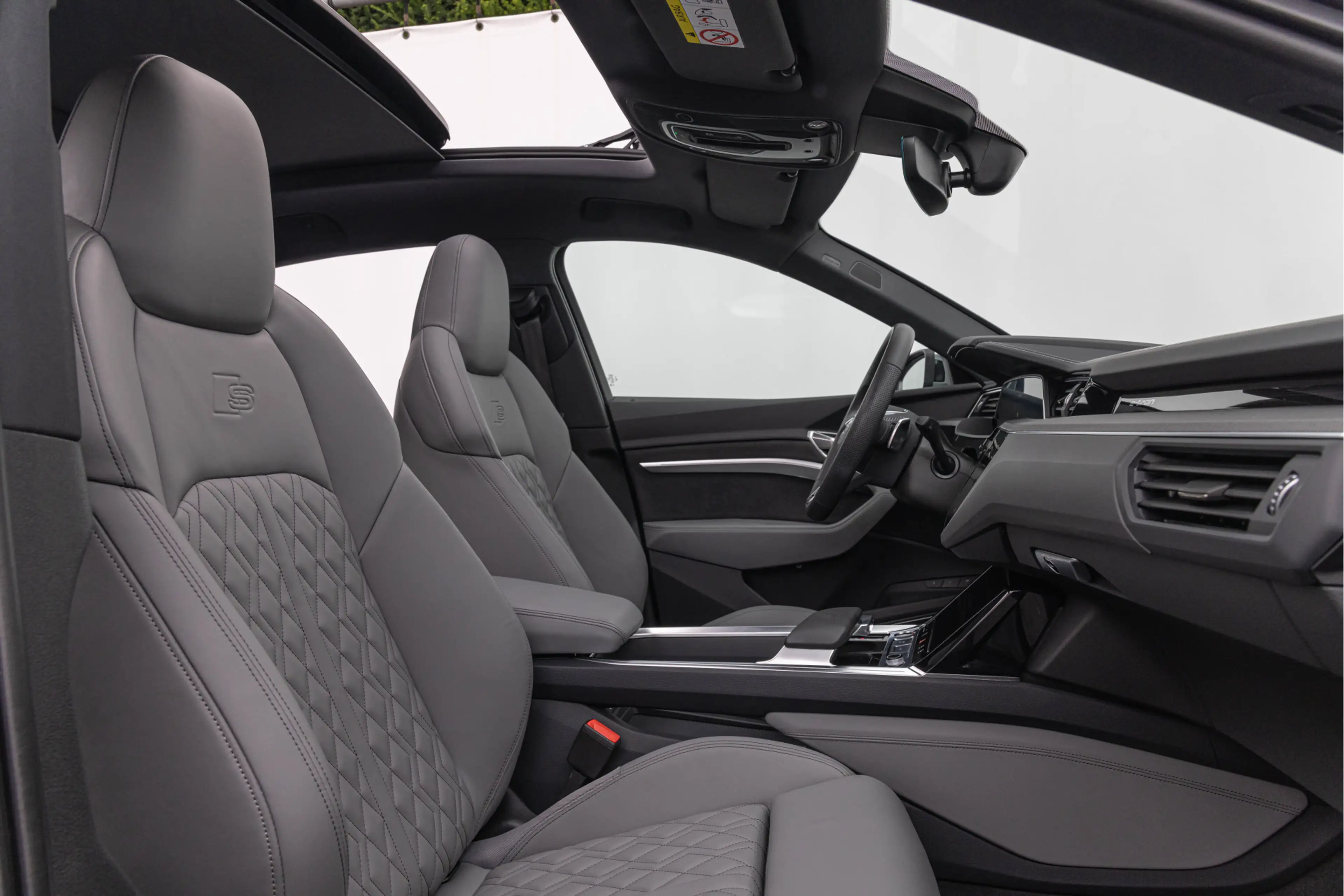 Audi Q8 e-tron Sportback SQ8 503pk Quattro 115 kWh Pano S-stoelen — photo 4