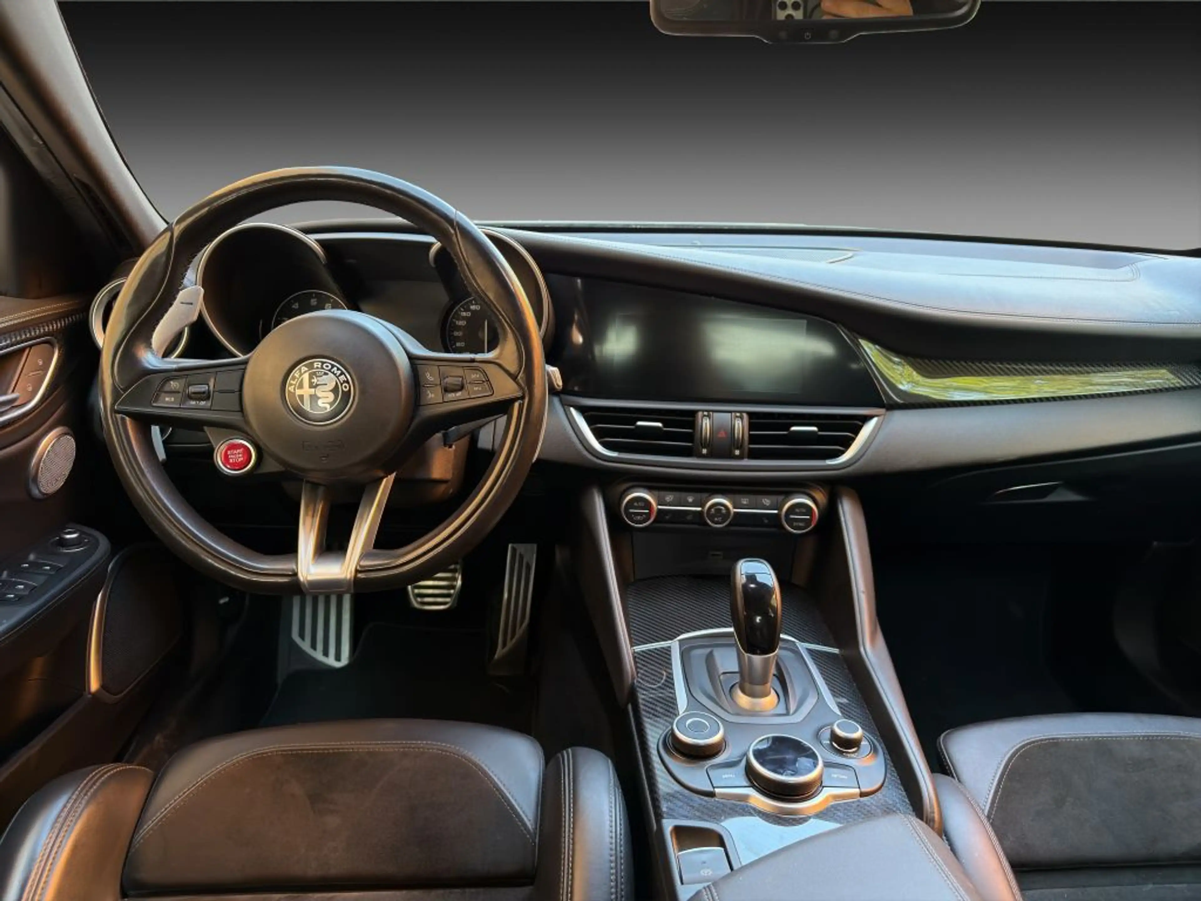 Alfa Romeo Giulia GIULIA QUADRIFOGLIO SCHECKHEFT 2. HAND DE FZG. — photo 9