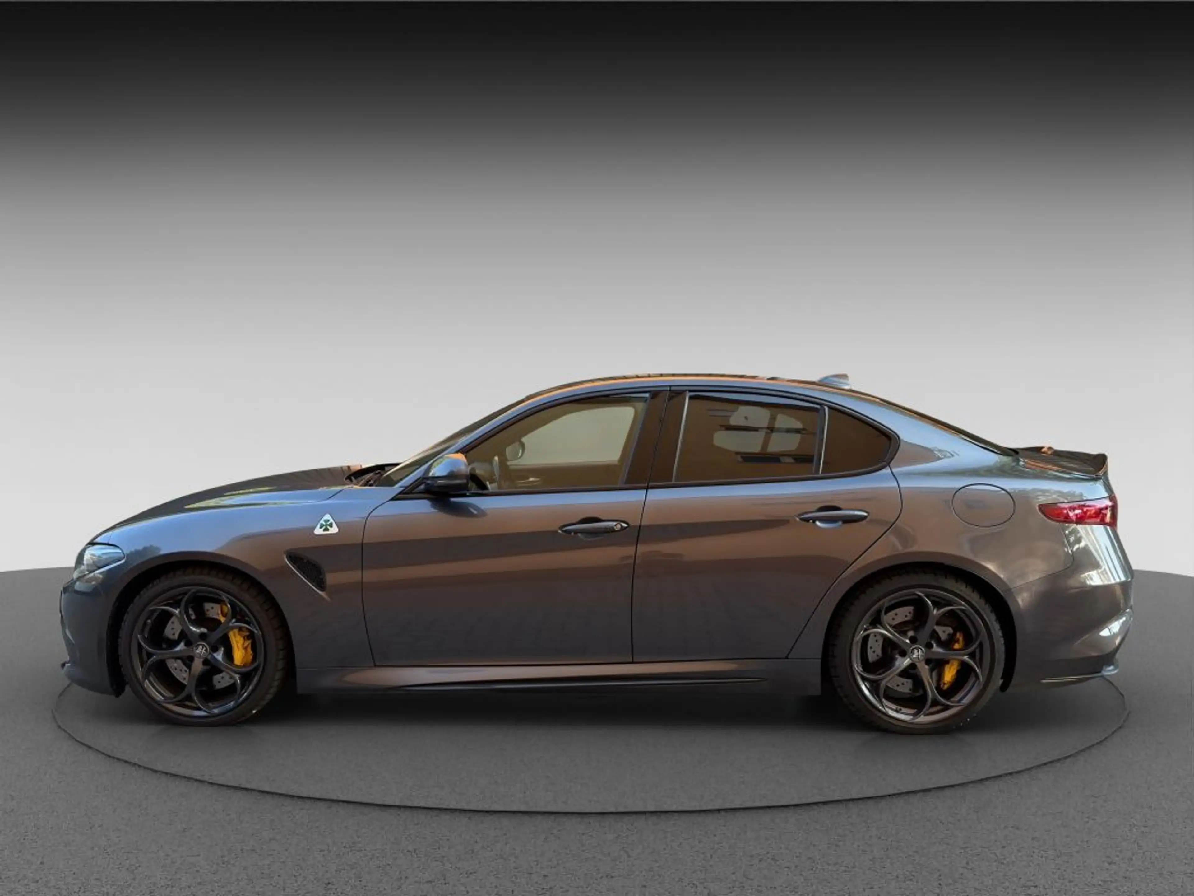 Alfa Romeo Giulia GIULIA QUADRIFOGLIO SCHECKHEFT 2. HAND DE FZG. — photo 4