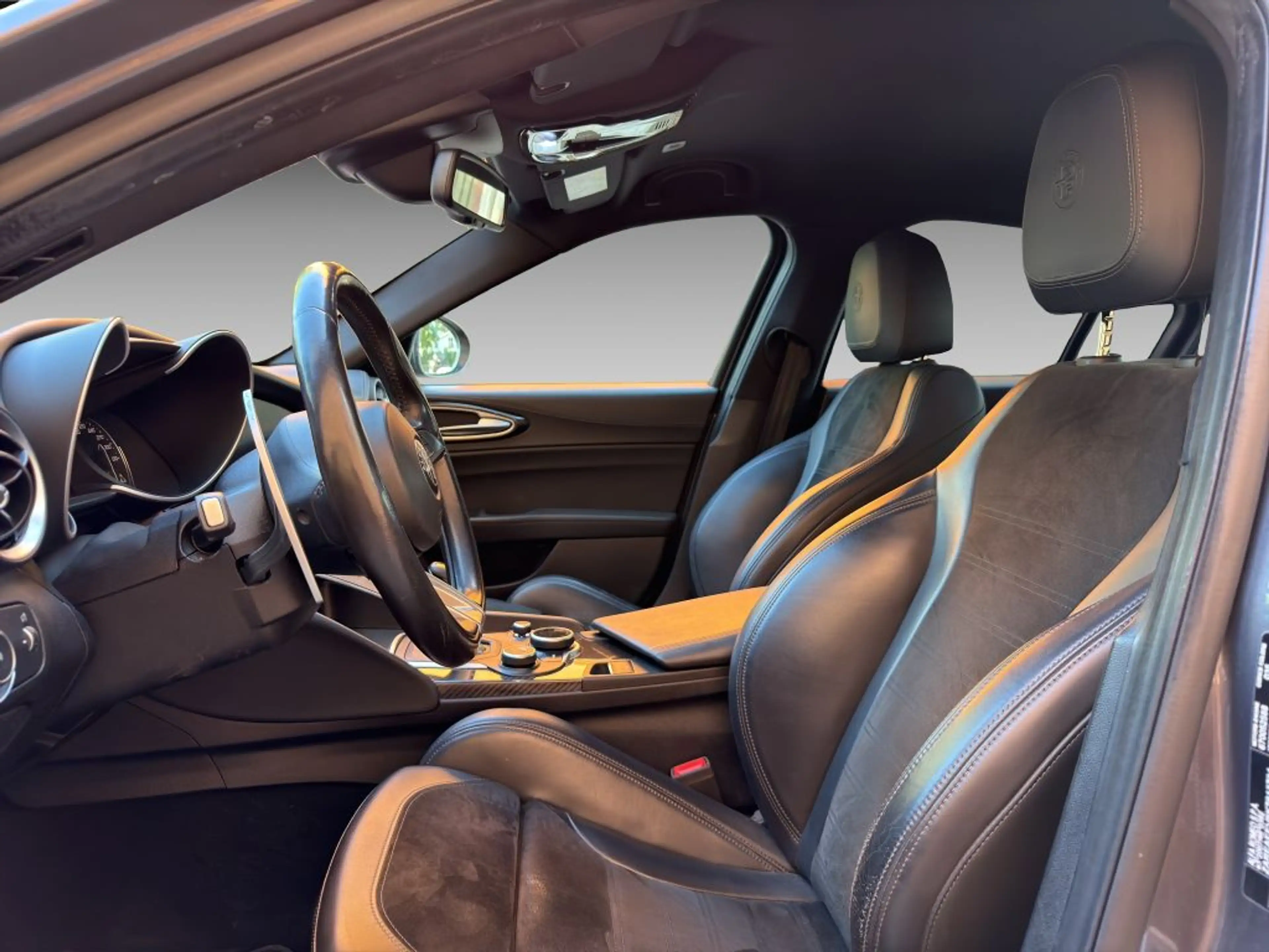 Alfa Romeo Giulia GIULIA QUADRIFOGLIO SCHECKHEFT 2. HAND DE FZG. — photo 10