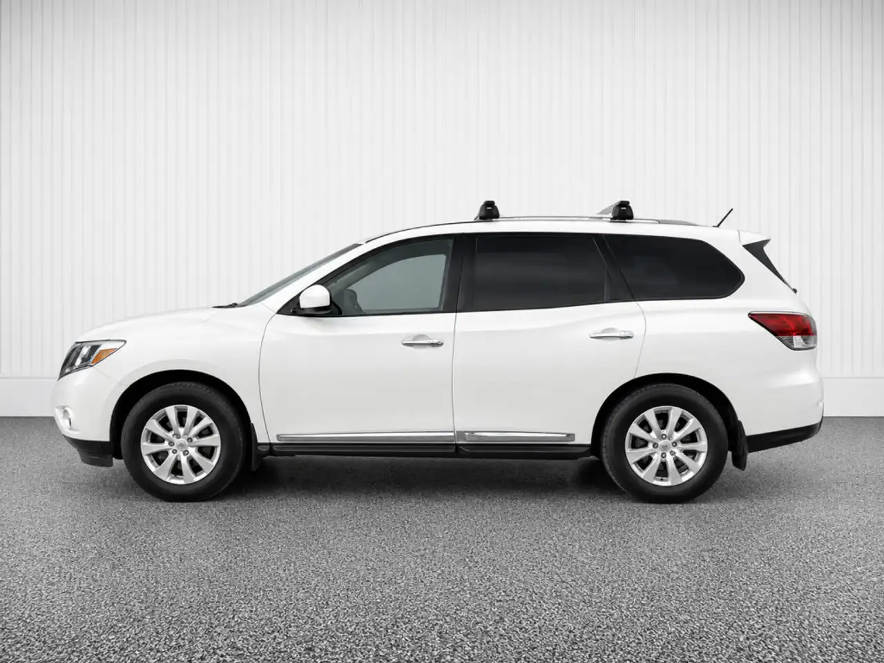 Nissan Pathfinder снимка Nissan Pathfinder