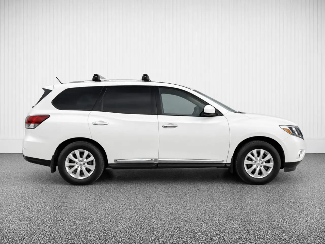 Nissan Pathfinder снимка Nissan Pathfinder