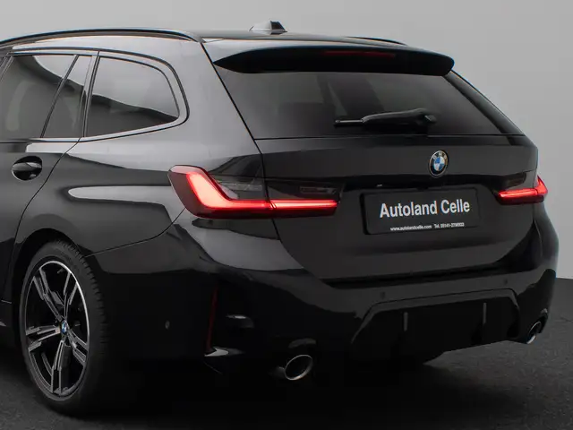 BMW 3 Series view 17