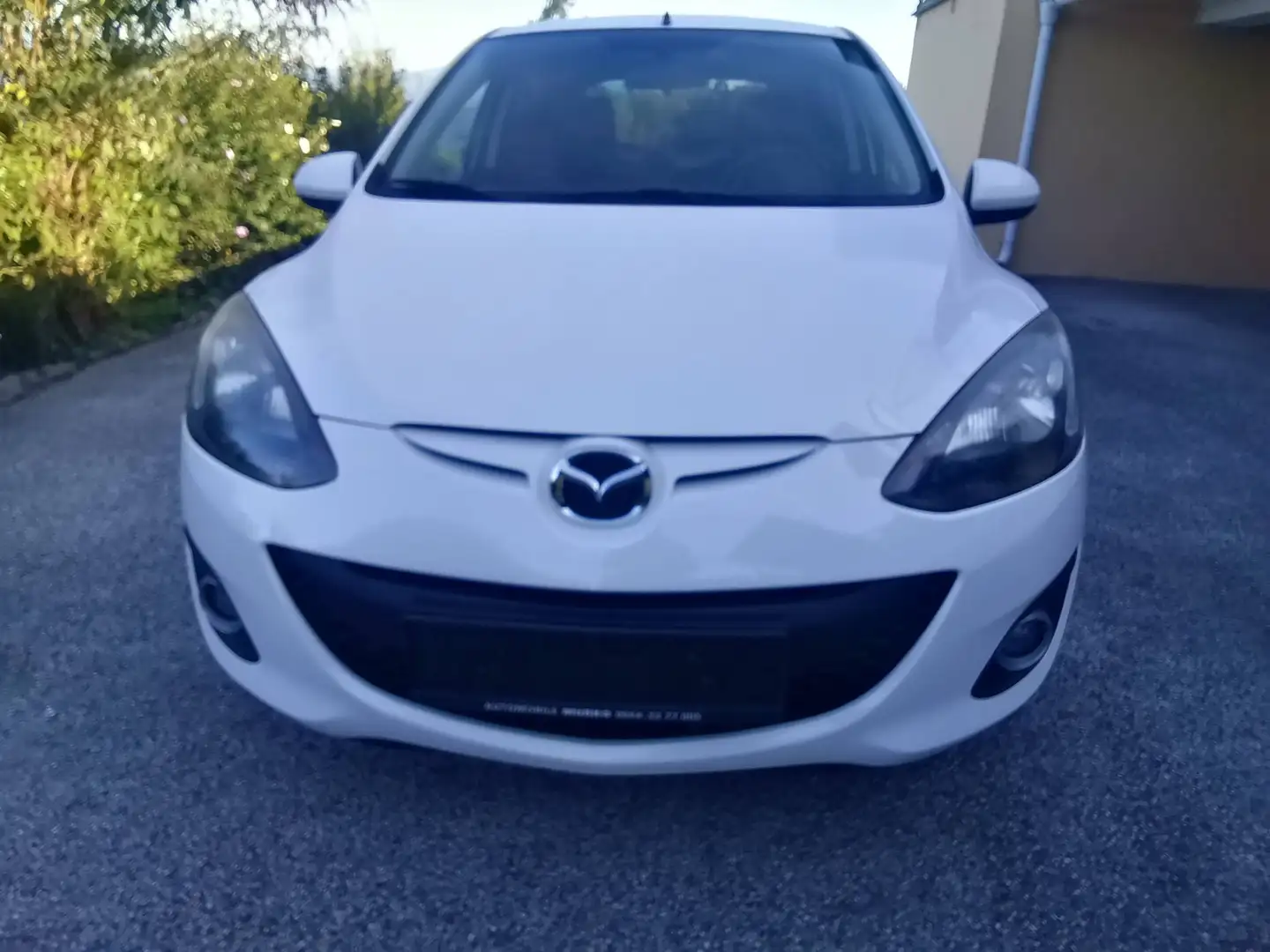 Mazda 2 1.3 i Mirai Weiß - 2