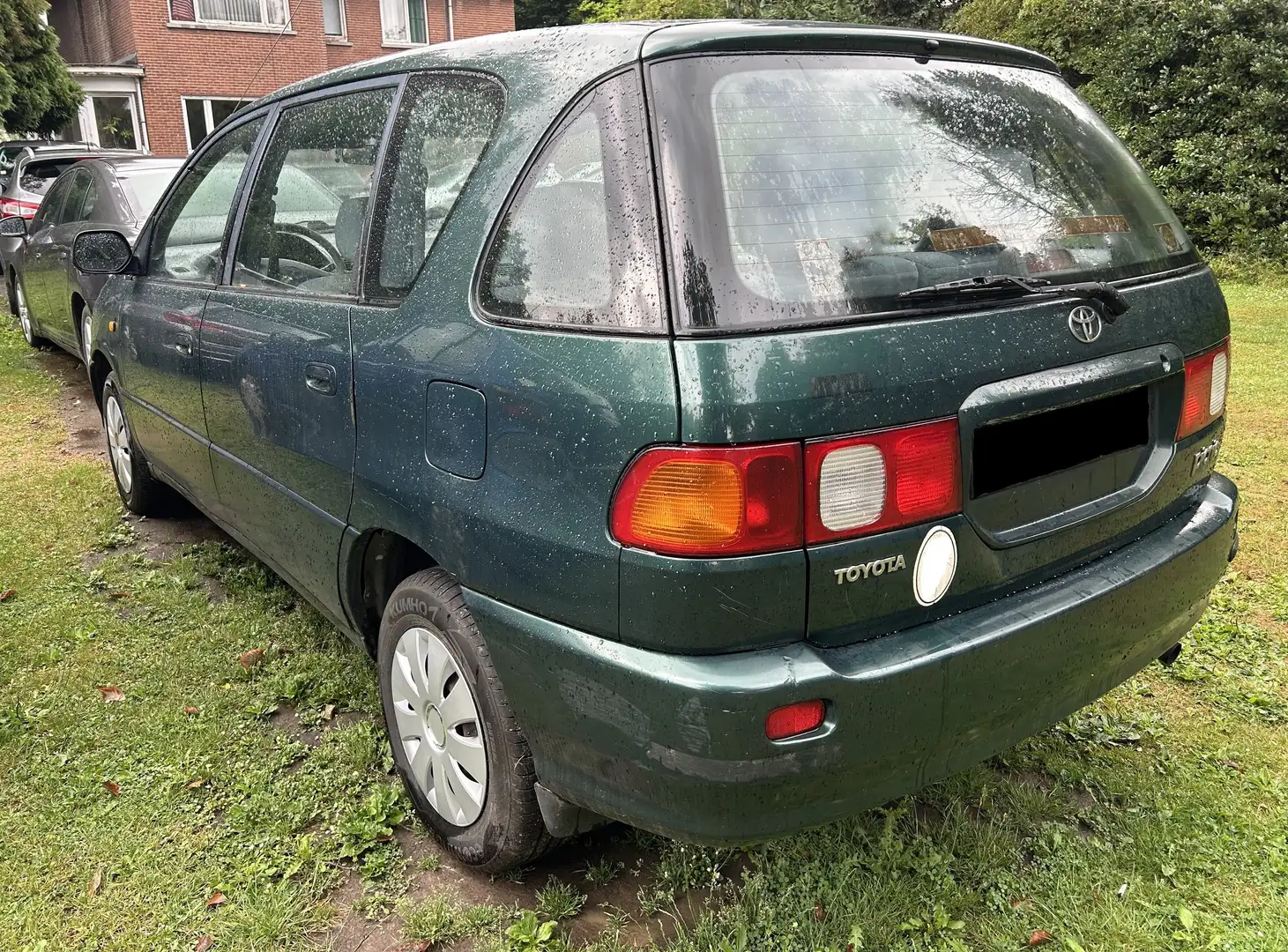 Toyota Picnic 2.2 Turbo D,  7places Grün - 2