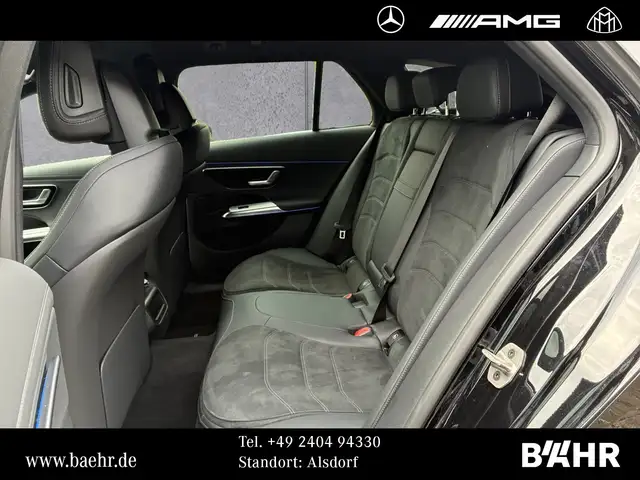 Mercedes-Benz 220 view 9