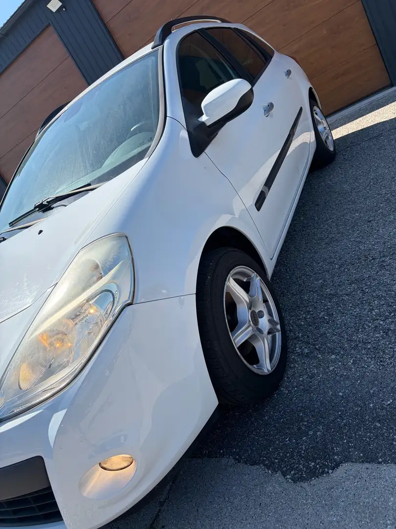 Renault Clio Grandtour Exception 1,2 16V Weiß - 2