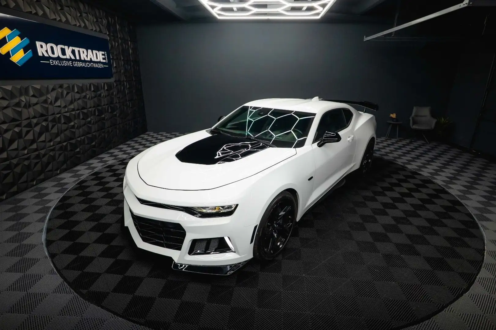Chevrolet Camaro 6.2 2SS Coupe LT1 Performance *Head Up* Weiß - 1
